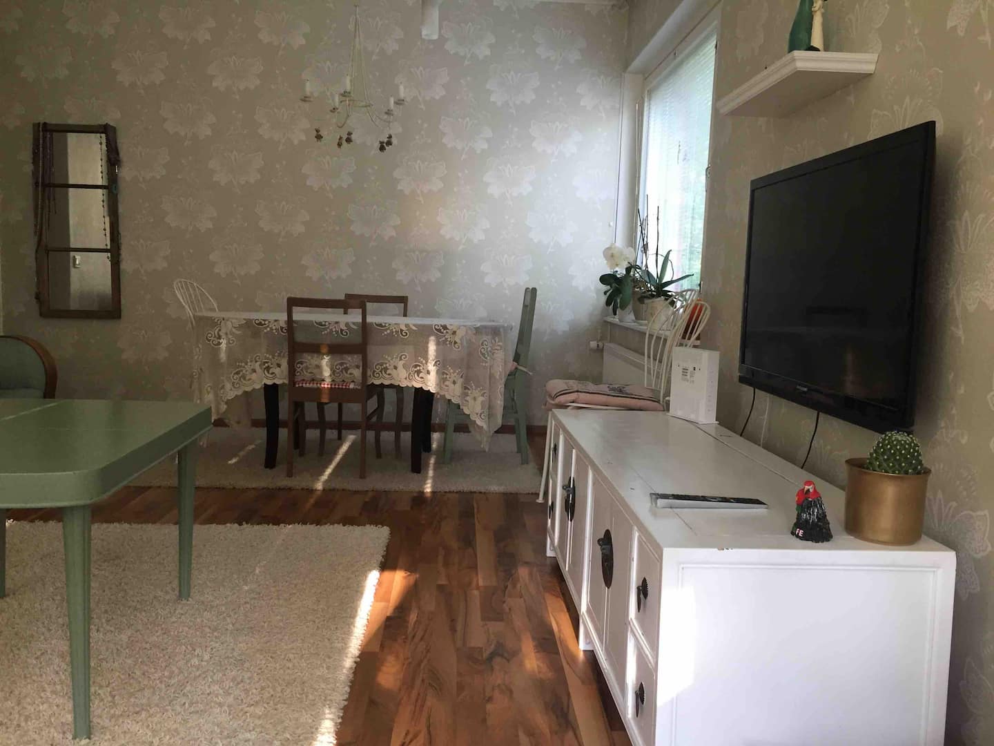 Viihtyisä Koti/ A Cozy Home 73 M2 2