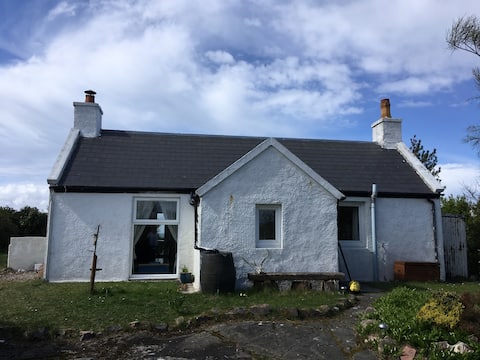 Beachside cottage in remote and stunning Sanna Bay
