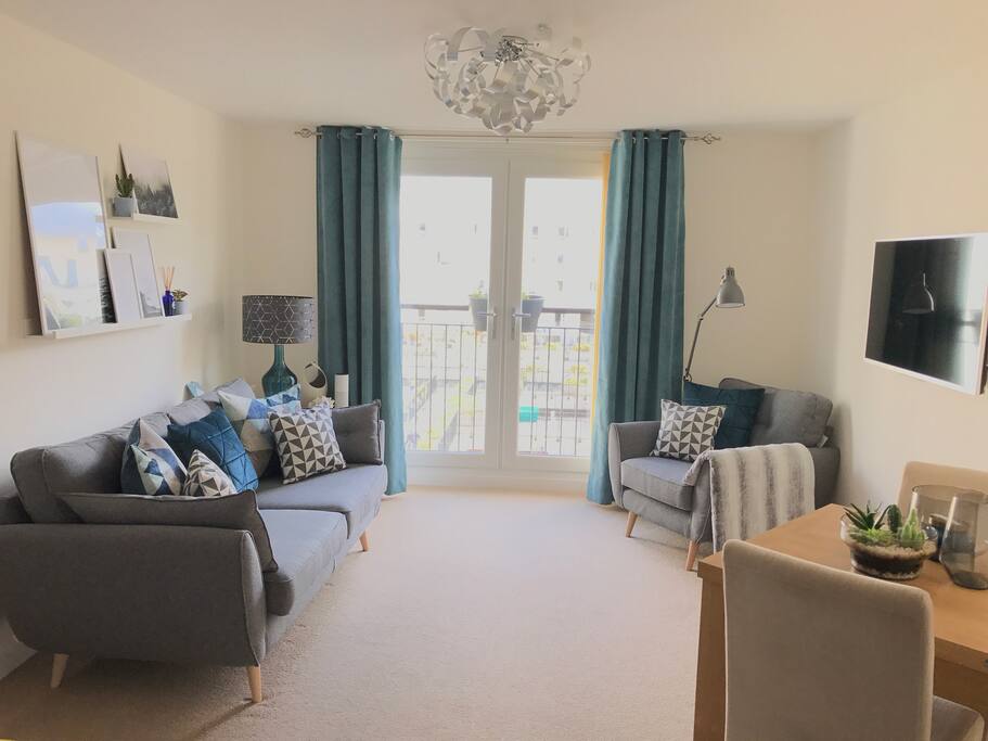 Living/dining Room with Juliet balcony.