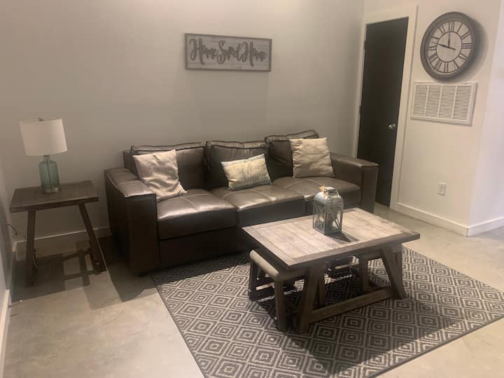 Comfort + Convenience - Downtown @ Armory Lofts - Bowling Green, KY