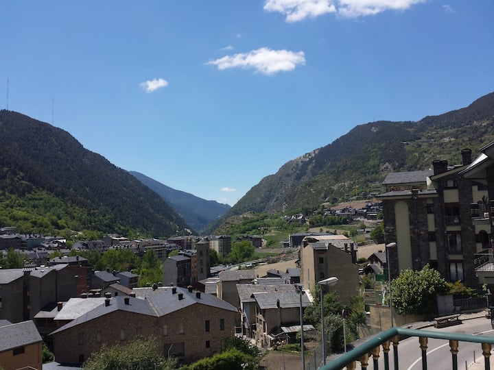 Andorra  Encamp  wifi .