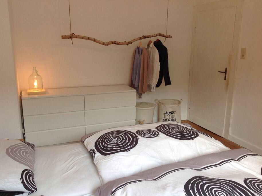 Das Schlafzimmer mit Doppelbett