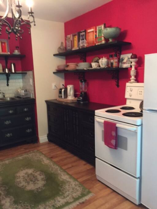 fully equipped kitchen