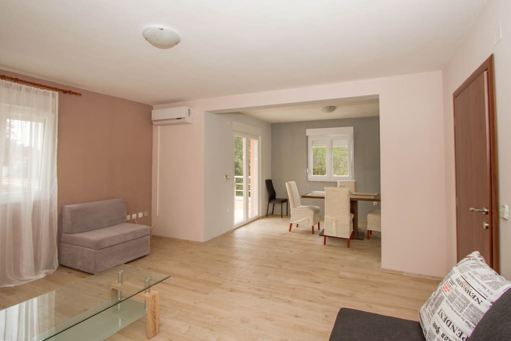 Living& dining room