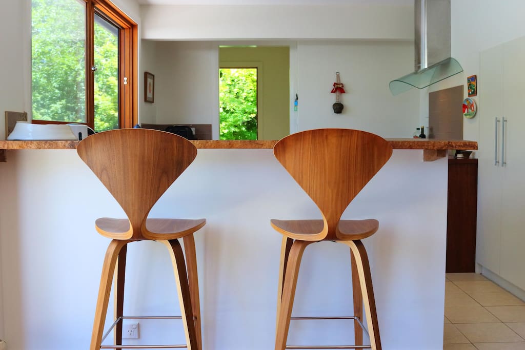 Kitchen bar