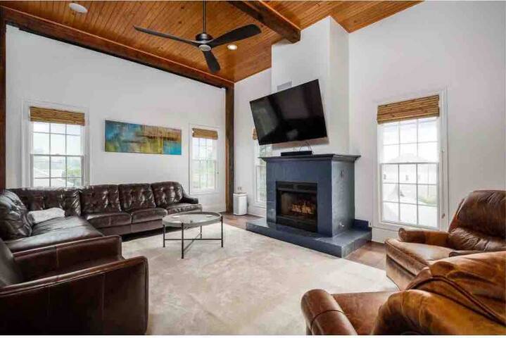 Richaud Real Estate managed Airbnb listing 1