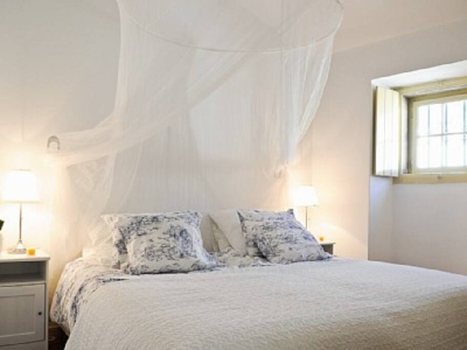 Quarto com 2 camas
