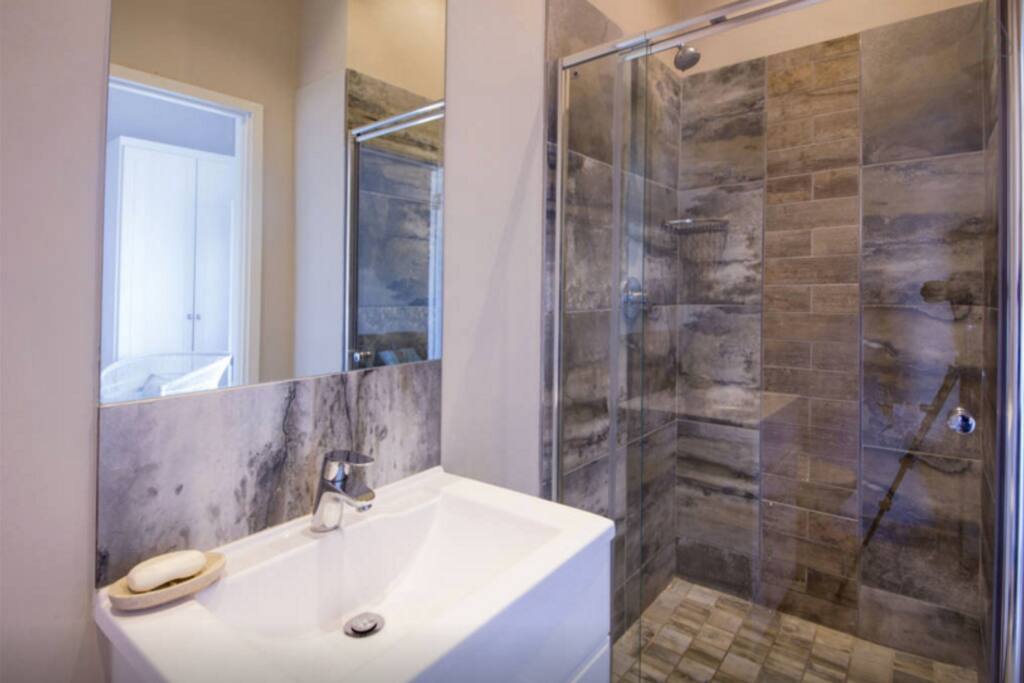 Shower en-suite