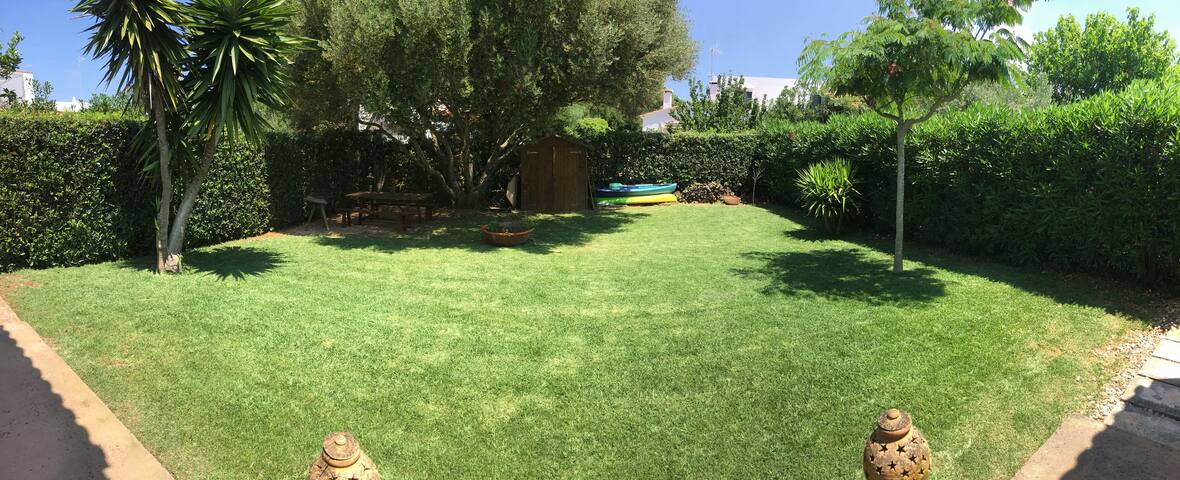 Villa by beach. AMAZING LOCATION. Free Kayak,Bikes gallery image 4