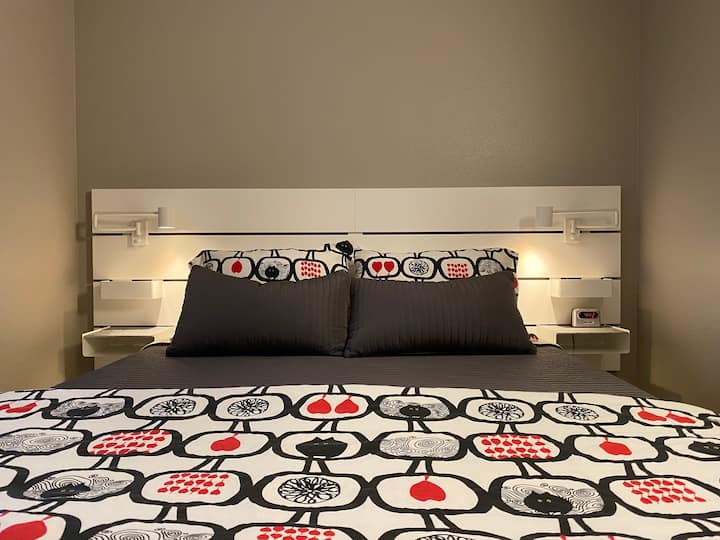 Morongo Valley Desert Modern *hot tub* Houses for Rent in Morongo Valley, California, United