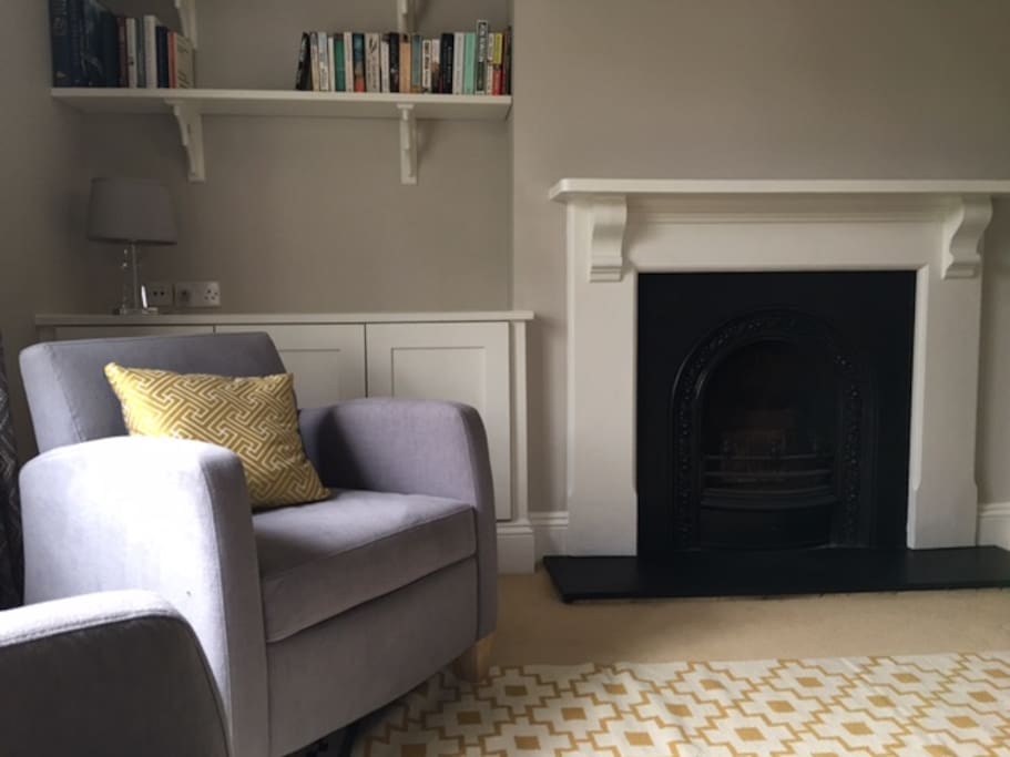Sitting room.