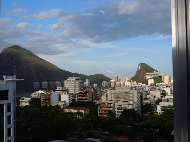 GORGEOUS 1B IN LEBLON , GREAT VIEWS