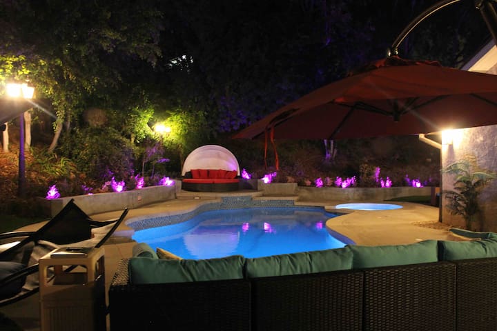 A Luxury Home with Pool, Spa, and Mini-Golf gallery image 3