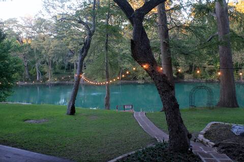 Gruene River Haven - On The Guadalupe - Sleeps 22