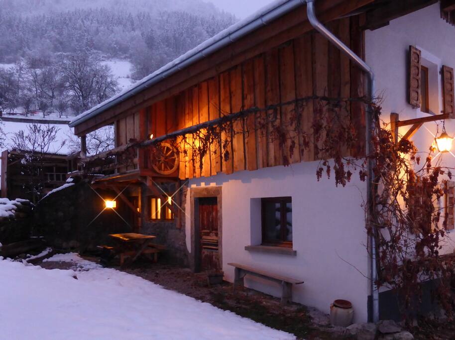 Winter's evening outside the apartment