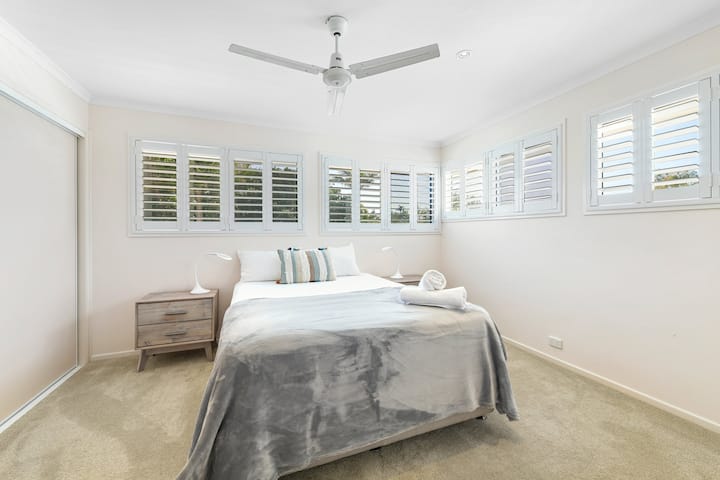 Upstairs Queen room
