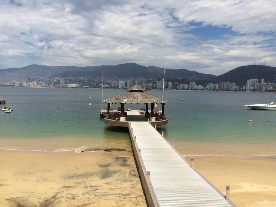 disfrute de la bahia en la exclusividad del muelle privado
