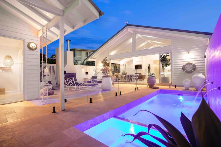 Pineapple House Byron Bay