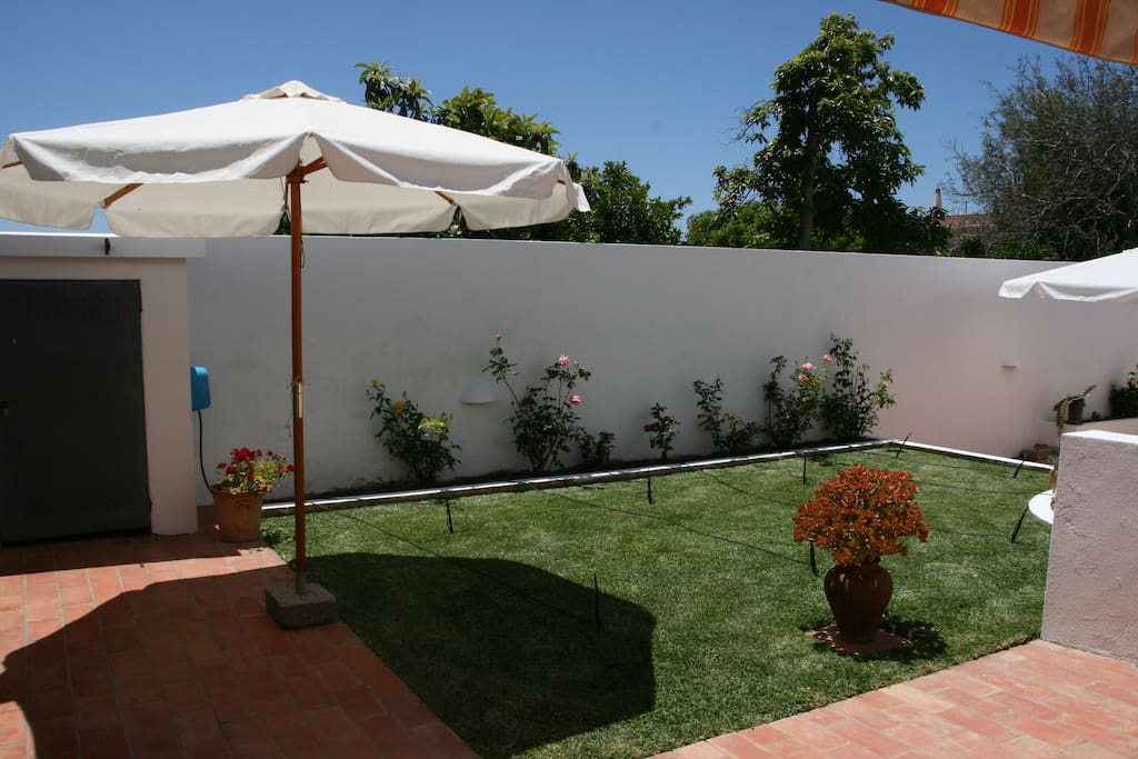 Jardim (junto à cozinha)
