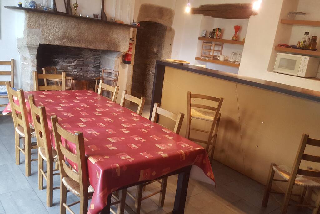 Cuisine avec Grande table