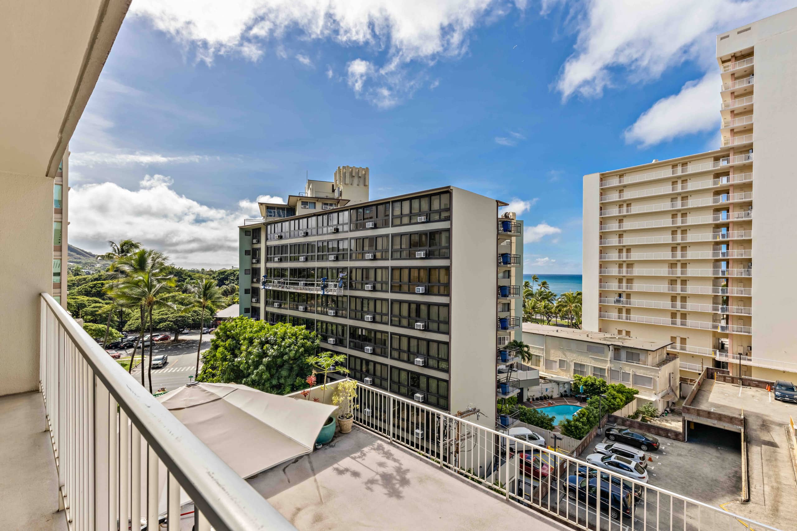 Condo in Honolulu · ★4.83 · Studio · 2 beds · 1 bath - Image 12