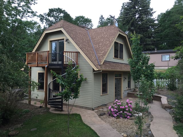 TreeTop Studio