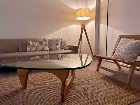 Top Airbnb: Lovely 1-bedroom unit w/ free parking on premises in Sydney