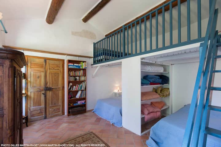 Bedroom 4 ideal for children and teen on the 1st floor with mezzanine dormitory. / Bedroom #4 at 1st floor featuring a mezzanine, ideal for teens and children.