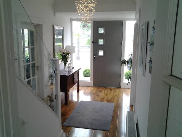 Modern Style gallery image 5