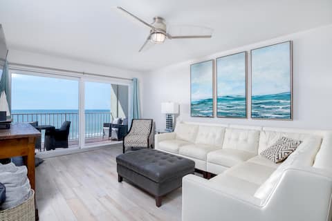 Popular Airbnb listing: Beachfront 3BR Condo | Gulf Views, Pool | Sleeps 8 in North Redington Beach