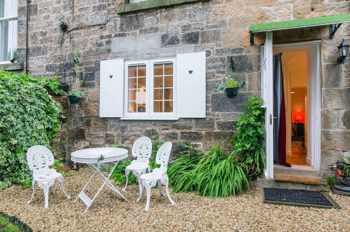 Private entrance garden flat in Glasgow's West End - Flats for Rent in  Glasgow, United Kingdom - Airbnb