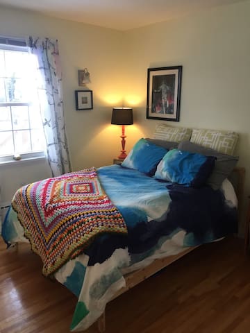 Peaceful guest room in beautiful Sydney, NS