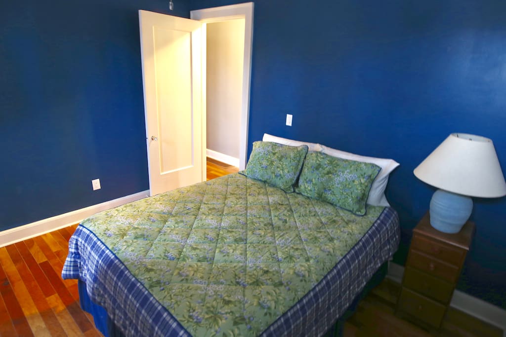 Queen bed