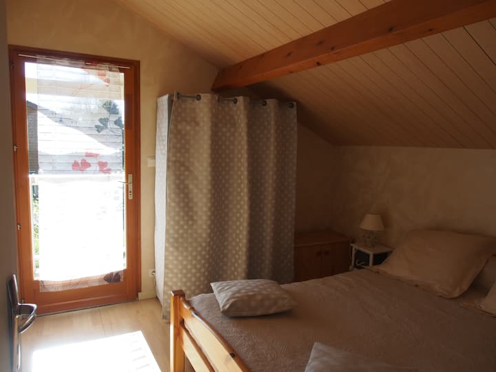 ห้องที่มองเห็นระเบียง
