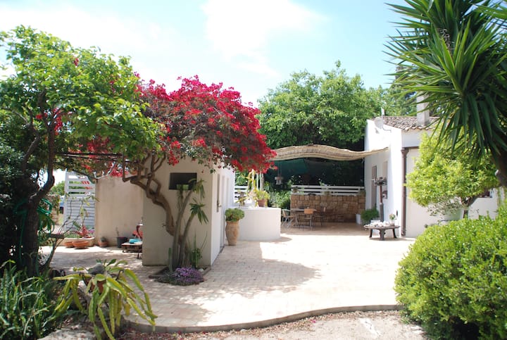 Casa Vignali Is A Charming Country House In Sicily - Sicile