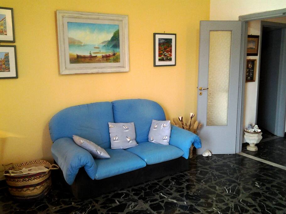 Salone con divano letto