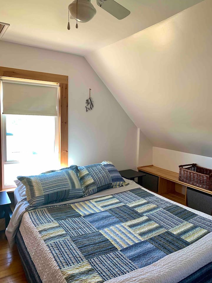 Chumba cha kulala cha pili - kitanda cha ukubwa wa malkia