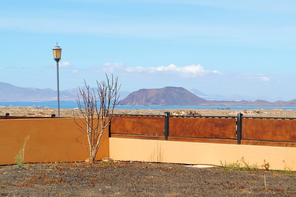 Vista a la Isla de Lobos