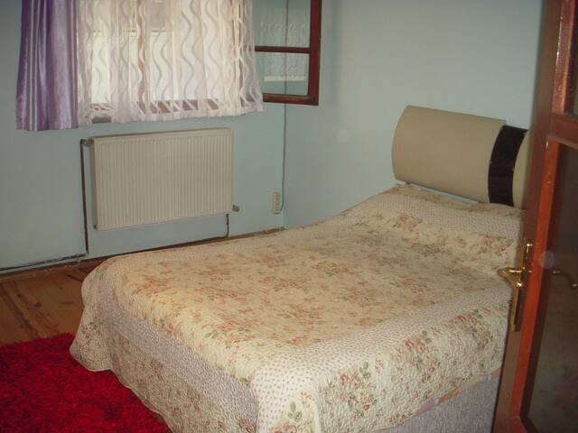 Fair, clean & comfy Apt – Beyoglu gallery image 4