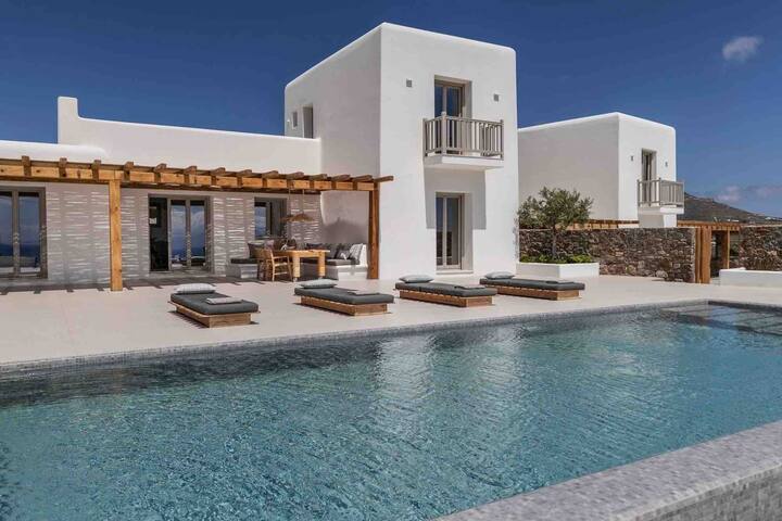 Stephanie, Heated Pool by Red Windmill Villas gallery image 5