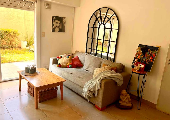 Квартира с 1 спальней с садом в Saavedra для краткосрочного и длительного проживания