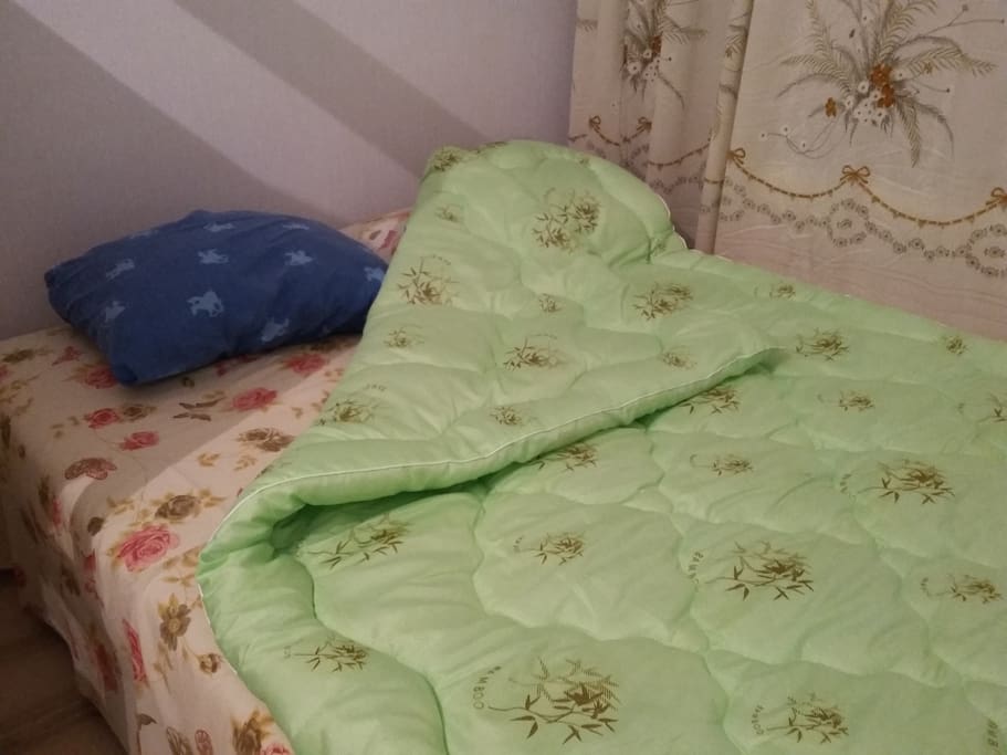 Кровать
