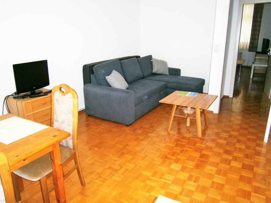 Room 1: Sofa bed, closed