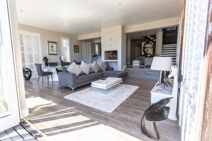 “Hollywood on the Hill” gallery image 2