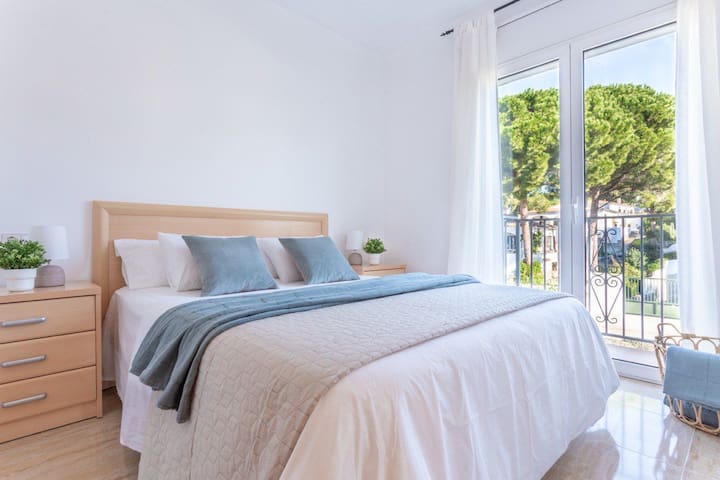 House Bosque del Mar