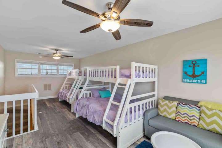 3rd floor loft with two twin over double bunk beds & pull out sofabed