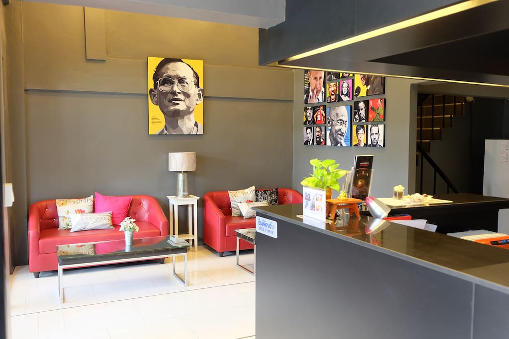24 Hour front desk