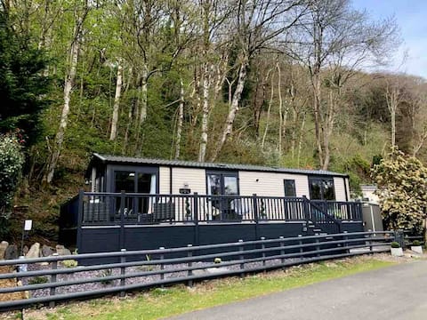 Top Airbnb: Idyllic Holiday home - Aberdunant Holiday Park in Bryncir, Garn, Penmorfa, Golan, Treflys, Prenteg