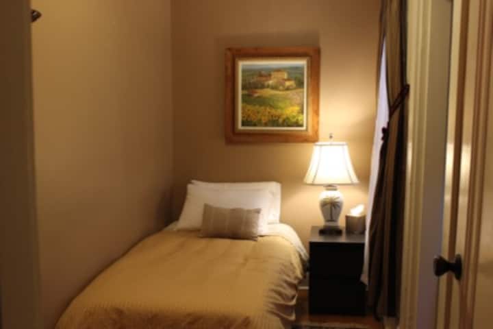 ห้องคลับพร้อมเตียงคู่