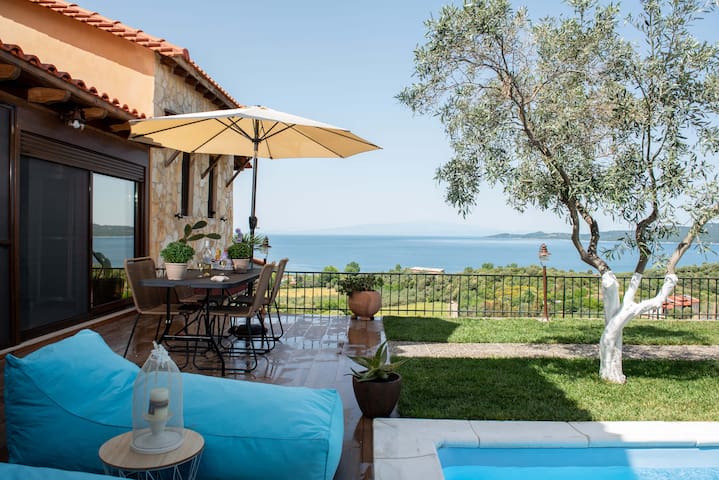Nikolaos managed Airbnb listing 1